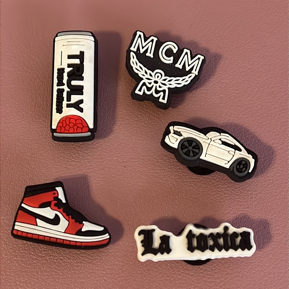 Crocs | Bundle Assorted Crocs Jibbitz Charms